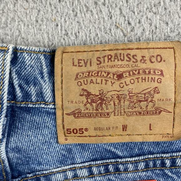 VTG Levi’s 505 Regular Fit Bermuda Denim Shorts Women’s Size 7 Medium Wash New - Picture 3 of 12